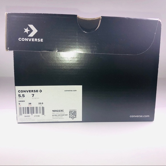 Converse Bugs Bunny’s Pro Leather Hi Ivory Sneaker - Picture 9 of 13